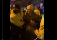Aldi Gobzemu atkal aizturējusi policija – šoreiz Ventspilī ar vēl lielākām nekārtībām (+VIDEO)
