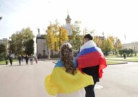 Ukrainiete apprecējās ar maskavieti. Kā līgavas vecāki reaģēja uz meitas izvēli