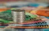 Eiro pieaug līdz 3 gadu augstākajam līmenim, investoriem bēgot no ASV aktīviem tarifu problēmu dēļ Eiro pieaug līdz 3 gadu augstākajam līmenim, investoriem bēgot no ASV aktīviem tarifu problēmu dēļ