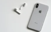 Apple pārvadā tonnām iPhone, lai izvairītos no Trampa tarifiem Apple pārvadā tonnām iPhone, lai izvairītos no Trampa tarifiem