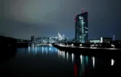 Eiropas Centrālā banka atkal samazina likmes, jo Trampa tarifi ietekmē ekonomikas perspektīvas Eiropas Centrālā banka atkal samazina likmes, jo Trampa tarifi ietekmē ekonomikas perspektīvas