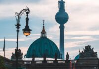 RTL iegādāsies Sky Deutschland par 150 miljoniem eiro, apvienojot TV kanālus