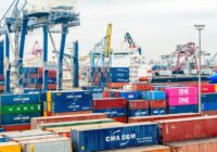 ES un Meksikas līderi kritizē Trampa noteiktos 30% tarifus, vienlaikus mudinot uz vienotību