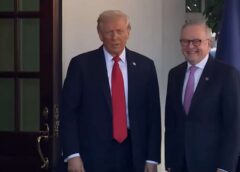 ASV un Austrālija paraksta kritiski svarīgu minerālu līgumu, lai pretotos Ķīnai ASV un Austrālija paraksta kritiski svarīgu minerālu līgumu, lai pretotos Ķīnai